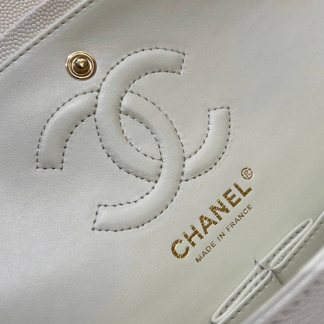 CH SMALL CLASSIC HANDBAG 23 Small Grained Calfskin Ivory White