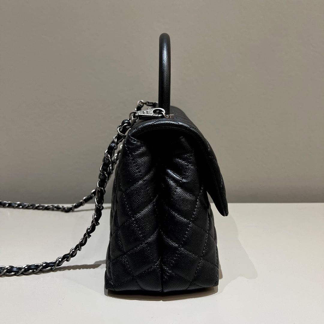 CH LARGE FLAP BAG WITH TOP HANDLE 29 Small Grained Calfskin Black