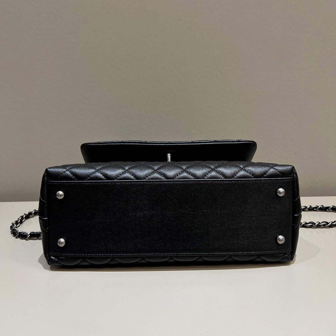 CH LARGE FLAP BAG WITH TOP HANDLE 29 Small Grained Calfskin Black