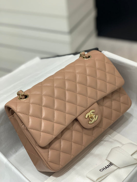 CH CLASSIC 11.12 HANDBAG