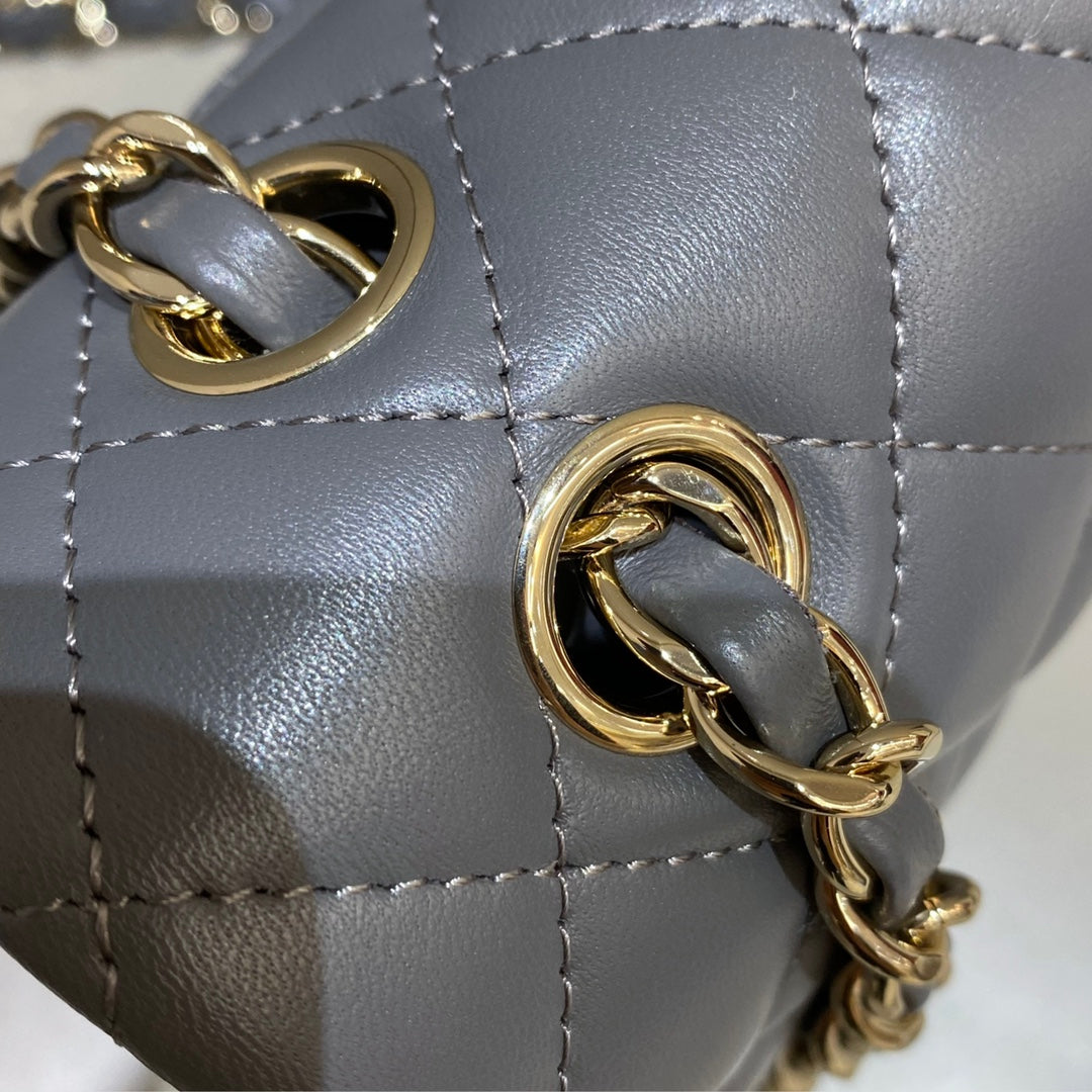 CH SMALL CLASSIC HANDBAG 23 Lambskin High-grade Gray