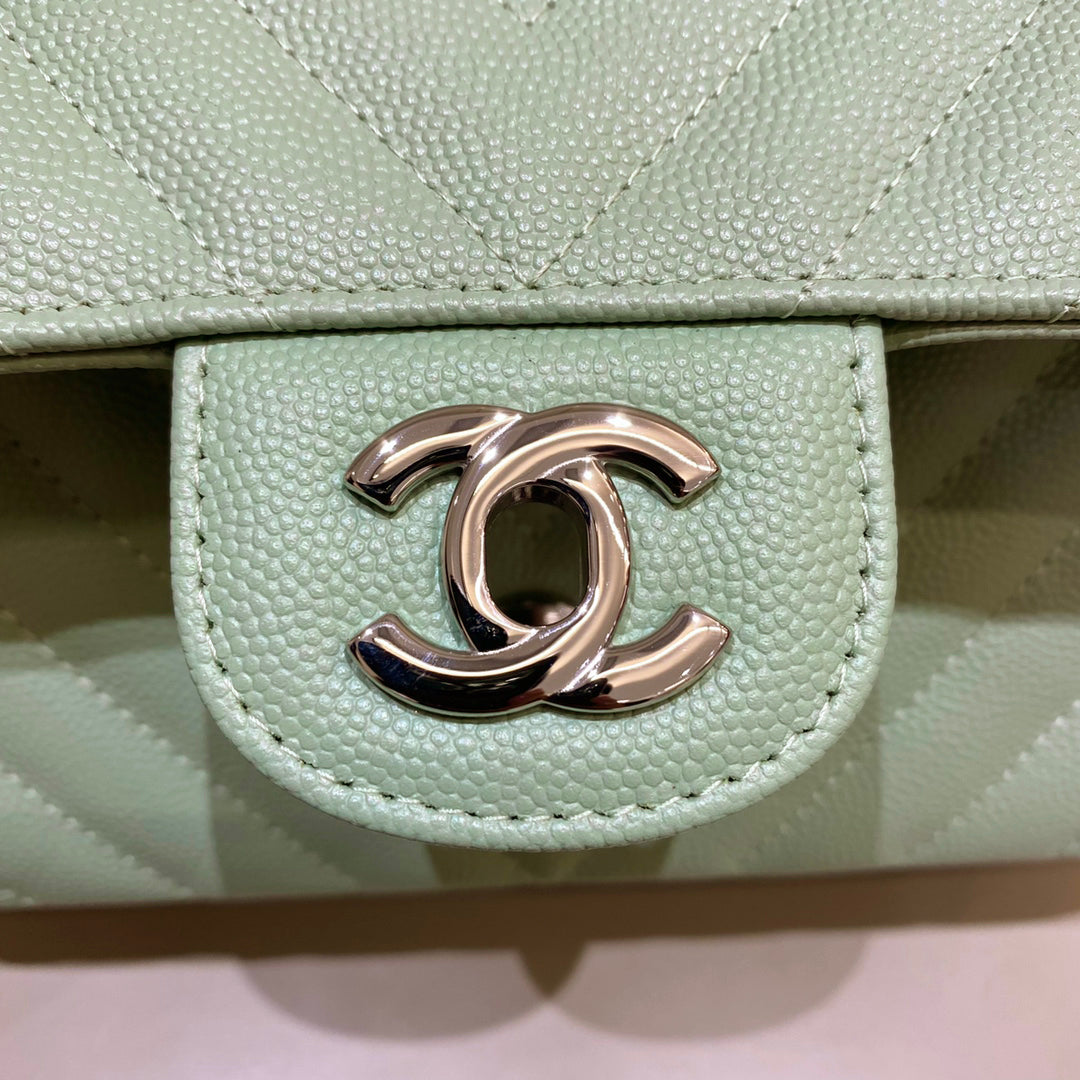 CH MINI CLASSIC HANDBAG 20 Small Grained Calfskin V Pattern Matcha Green