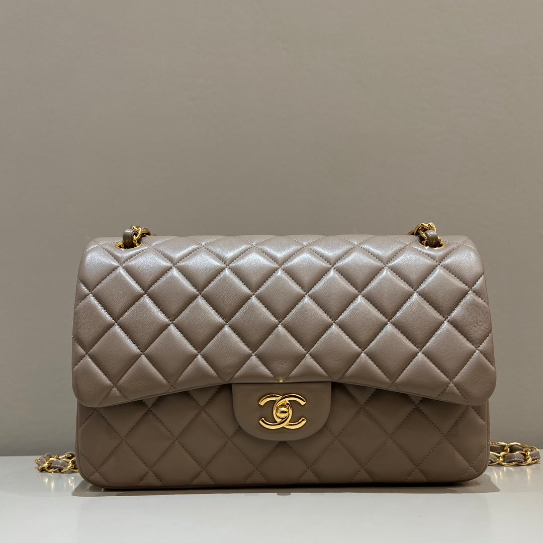CH LARGE CLASSIC HANDBAG 30 Lambskin Turtledove Gray