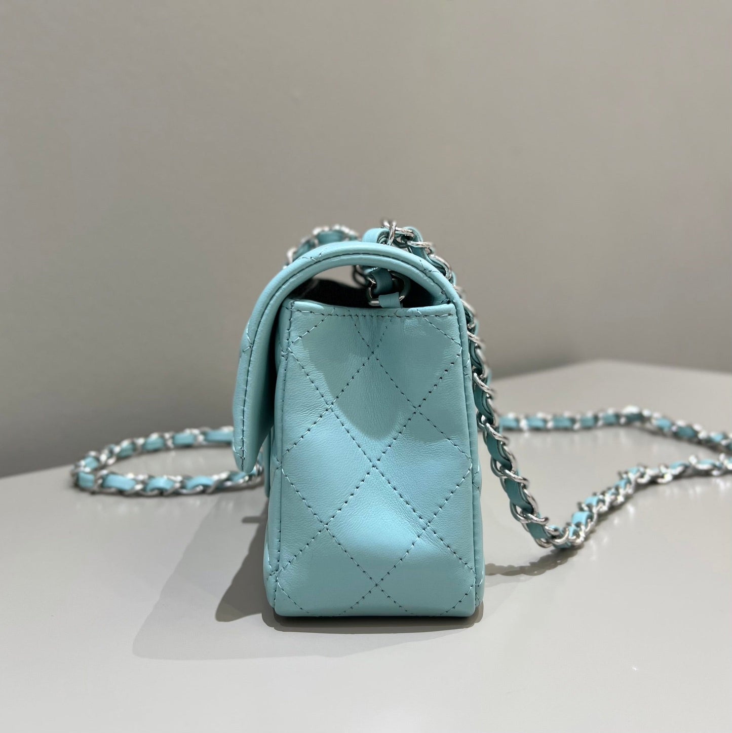 CH MINI CLASSIC HANDBAG 20 Lambskin Tiffany Blue