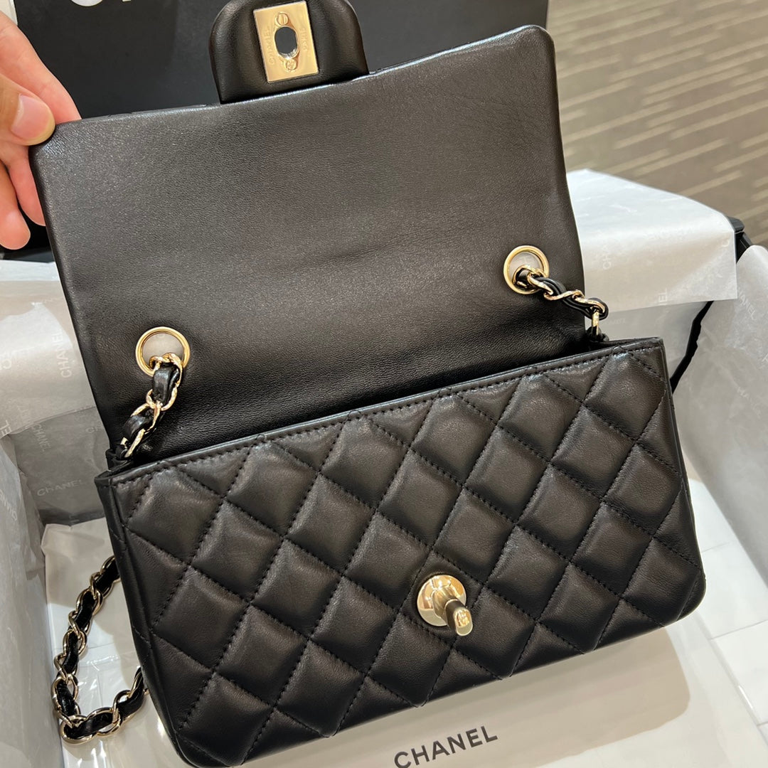 CH MINI CLASSIC HANDBAG 20 Lambskin Black