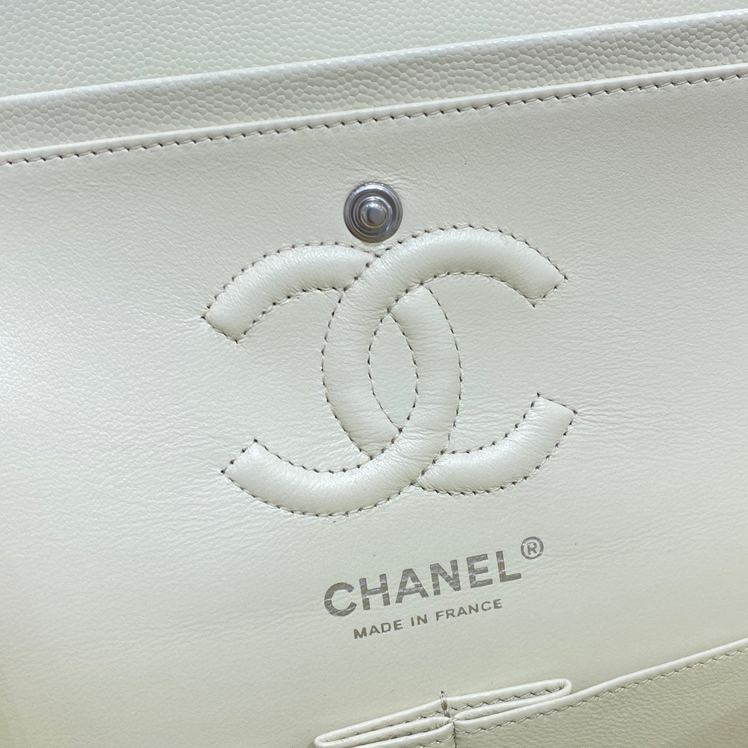 CH SMALL CLASSIC HANDBAG 23 Small Grained Calfskin Ivory White