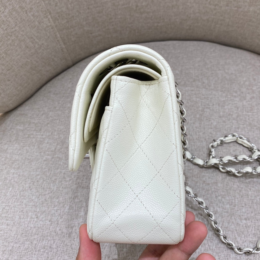 CH SMALL CLASSIC HANDBAG 23 Small Grained Calfskin Ivory White