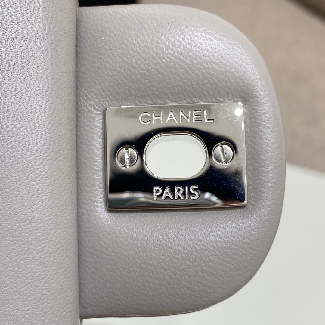 CH SMALL CLASSIC HANDBAG 23 Lambskin Dove Gray