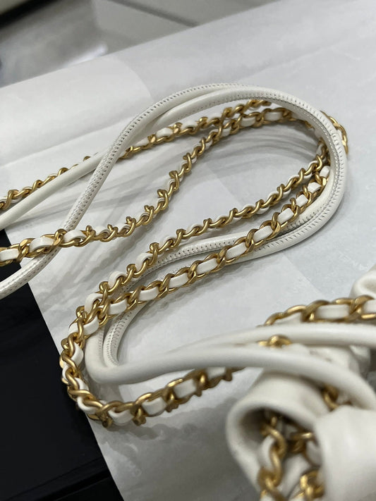 CH Hobo Bags MINI SAC 22