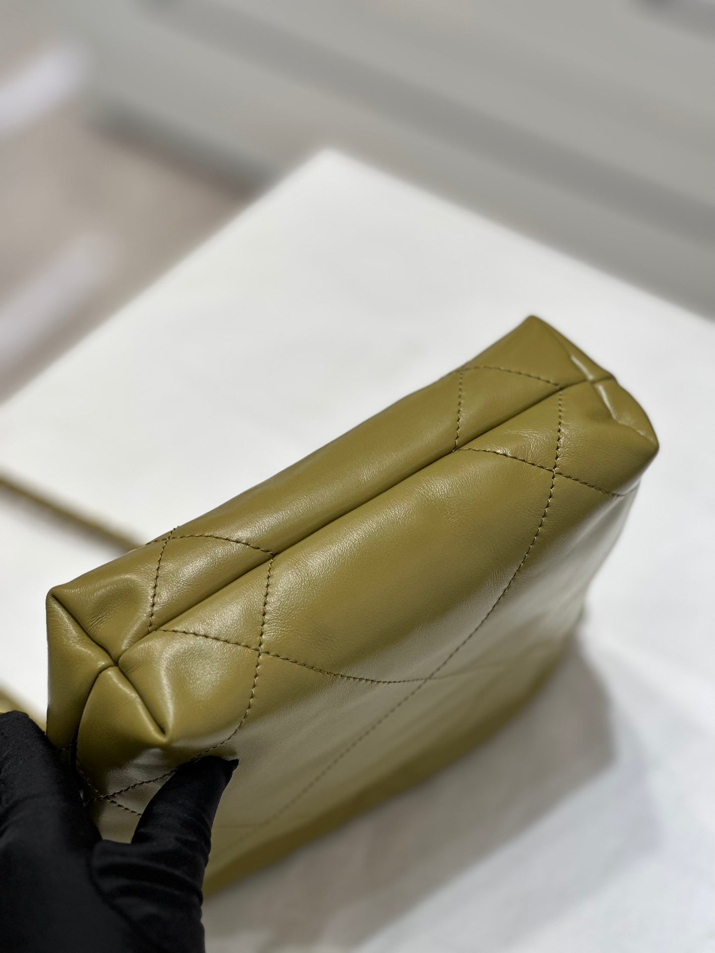 CH Hobo Bags MINI SAC 22