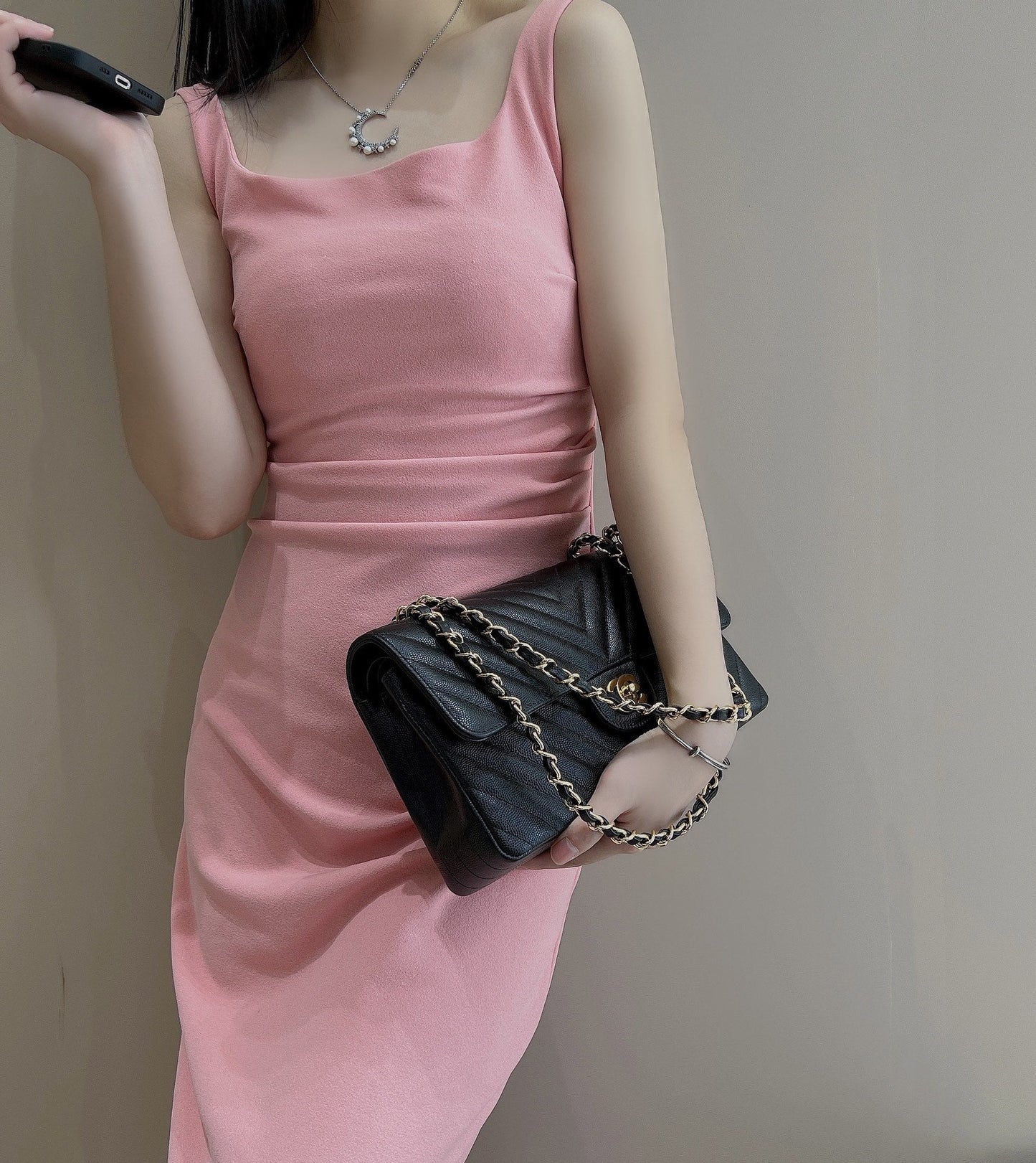 CH CLASSIC 11.12 HANDBAG 25.5 Small Grained Calfskin V Pattern Black