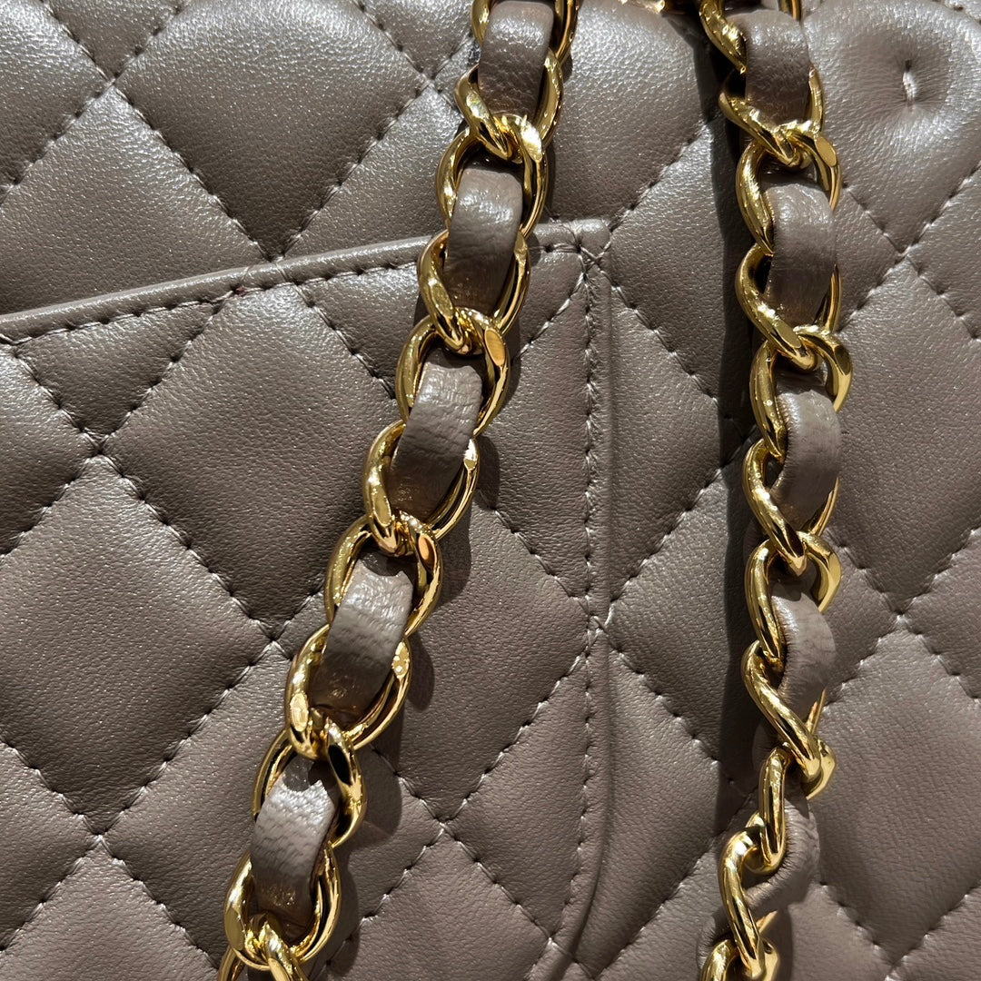 CH CLASSIC 11.12 HANDBAG 25.5 Lambskin Turtledove Gray