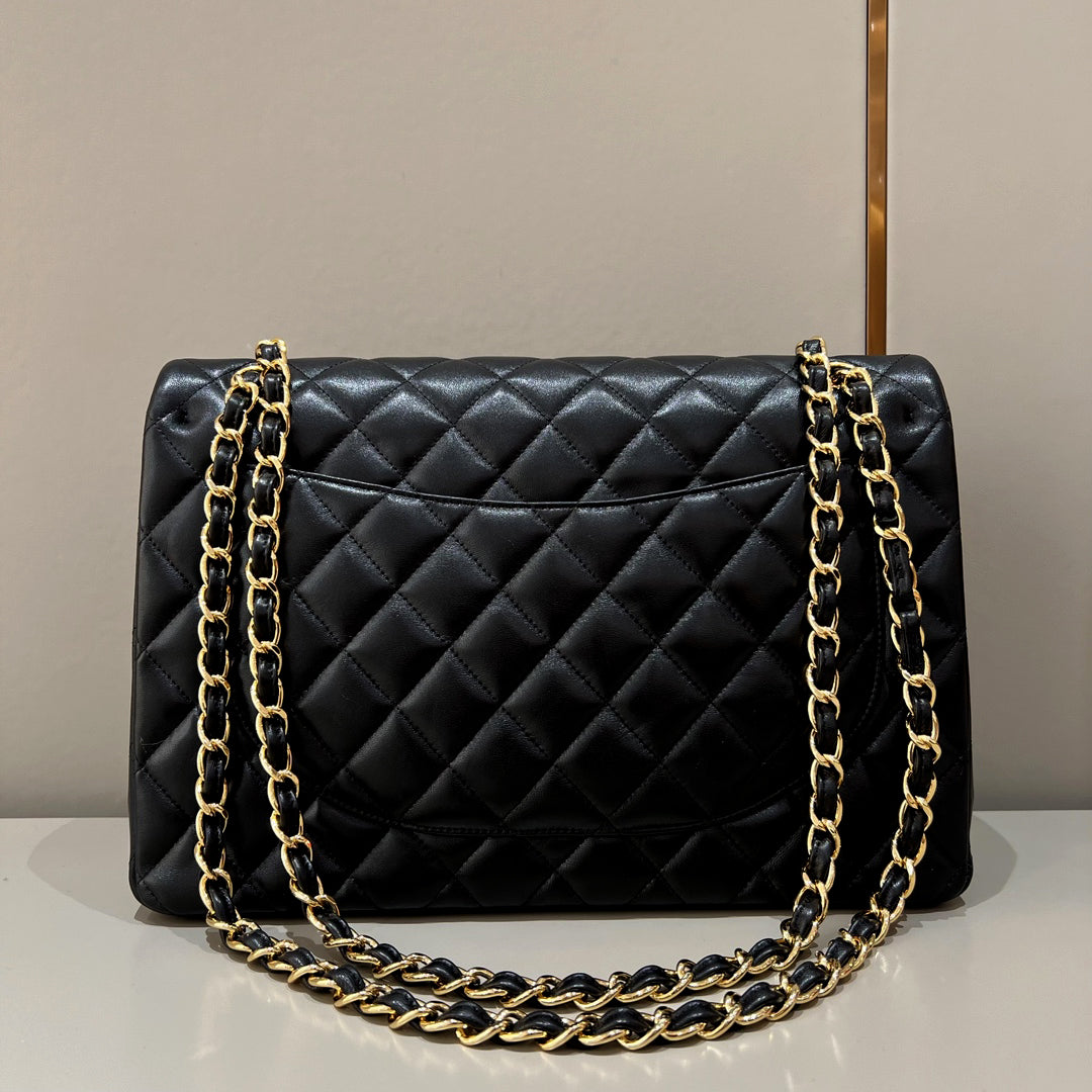 CH MAXI CLASSIC HANDBAG 33 Lambskin Black