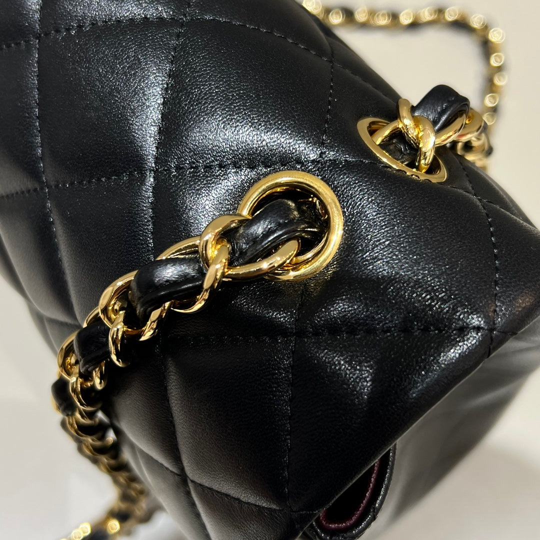 CH MAXI CLASSIC HANDBAG 33 Lambskin Black