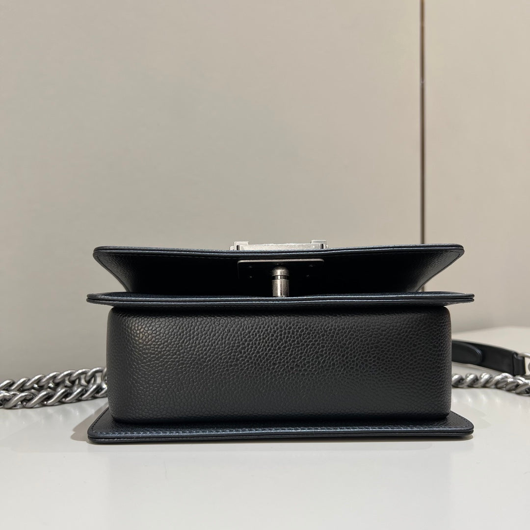 CH SMALL BOY HANDBAG 20 Grained Calfskin Black