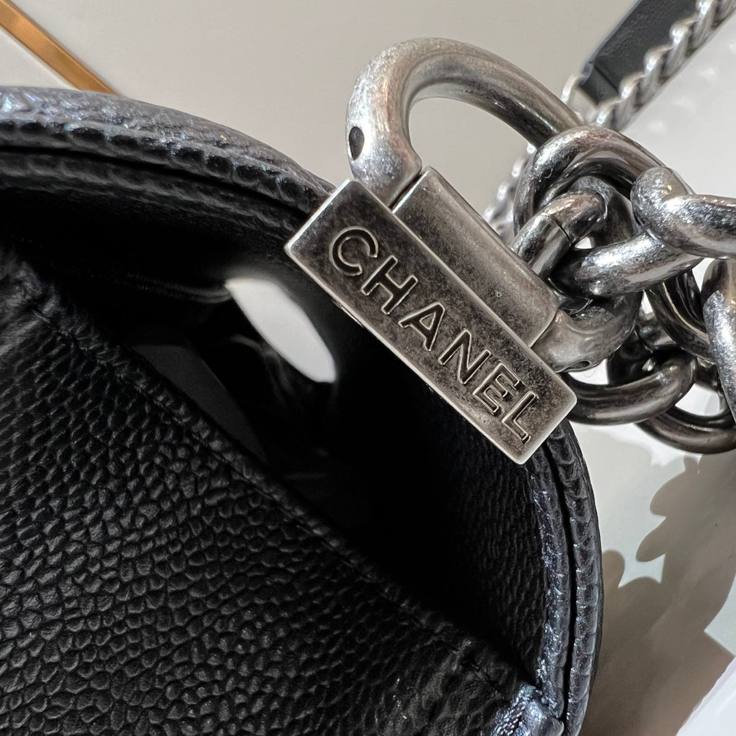 CH LARGE BOY HANDBAG 28 Grained Calfskin Black