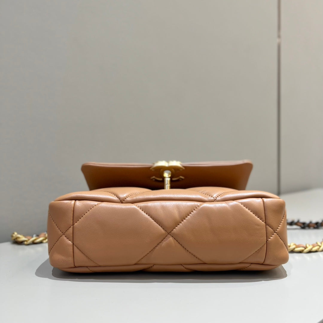 CH 19 HANDBAG 26 Lambskin Gold Brown