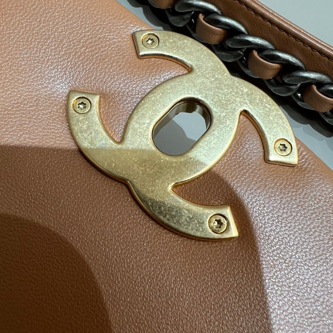 CH 19 HANDBAG 26 Lambskin Gold Brown