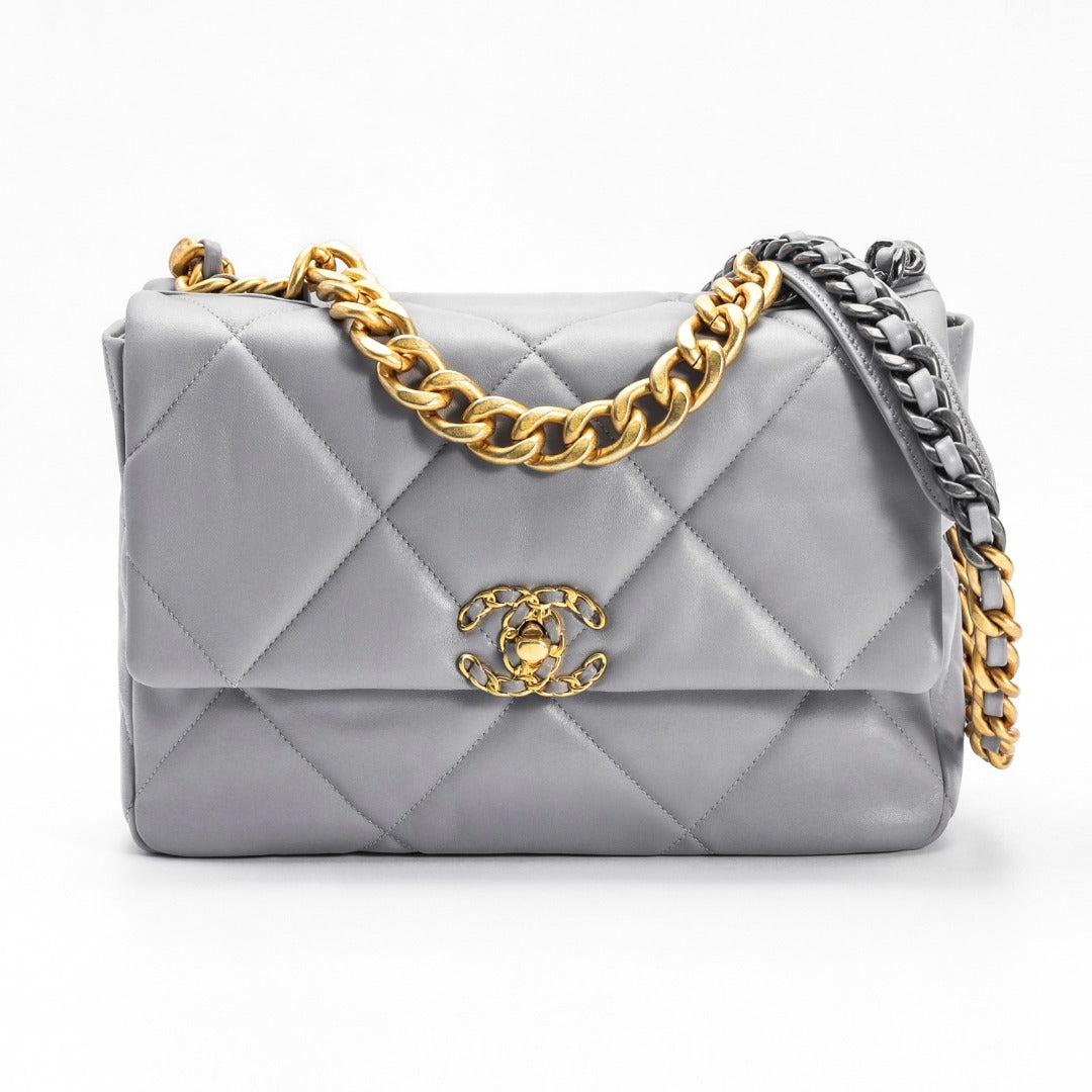 CH 19 LARGE HANDBAG 30 Lambskin Light Grey