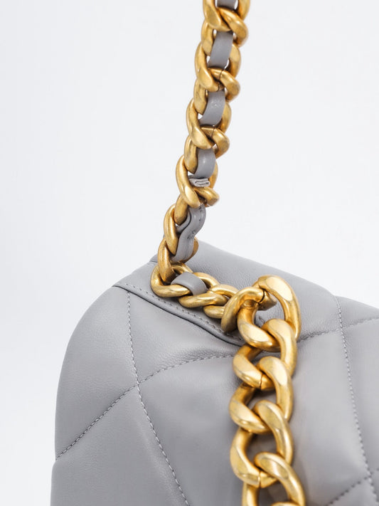 CH 19 LARGE HANDBAG 30 Lambskin Light Grey