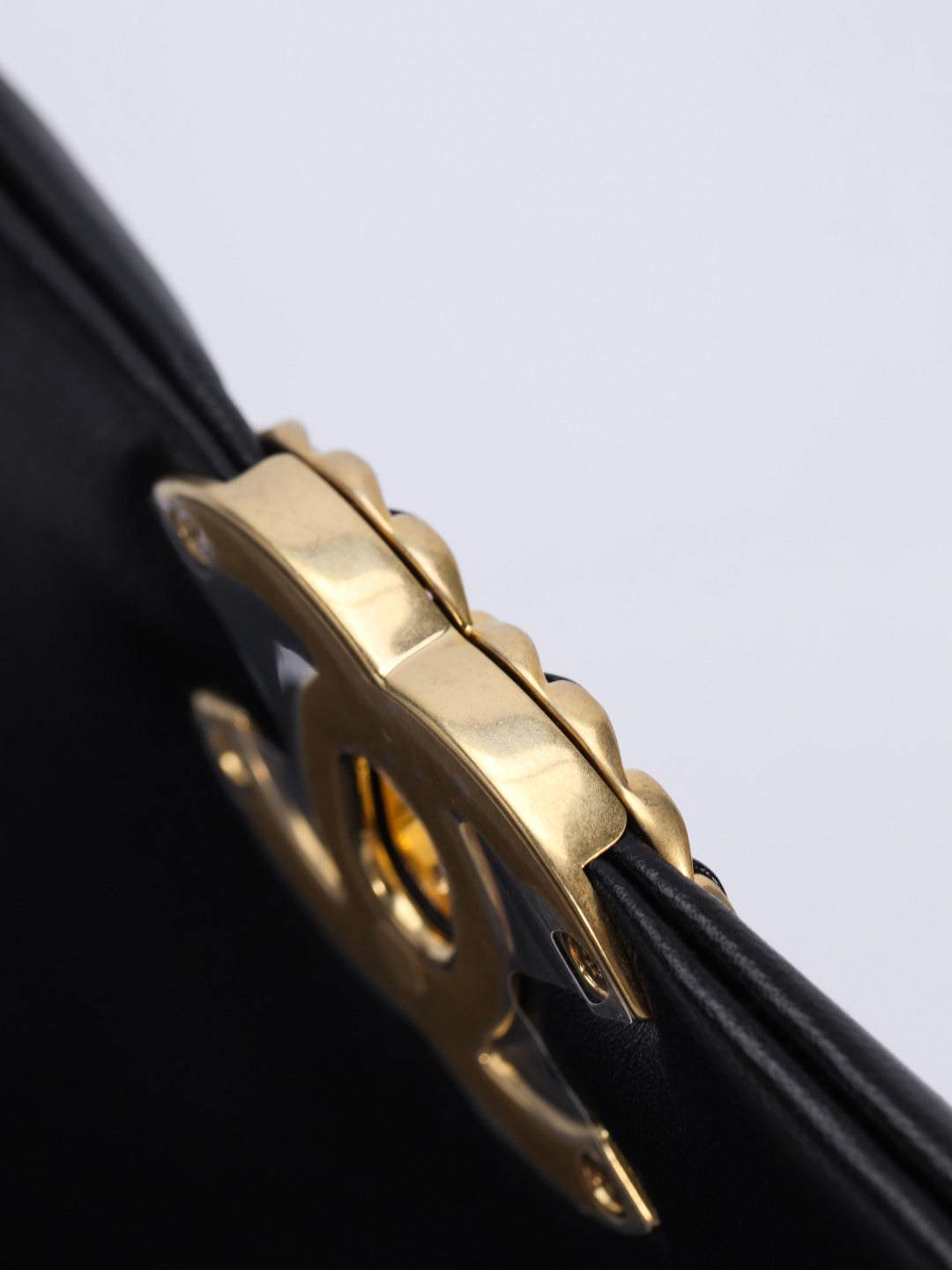 CH 19 LARGE HANDBAG 30 Lambskin Black