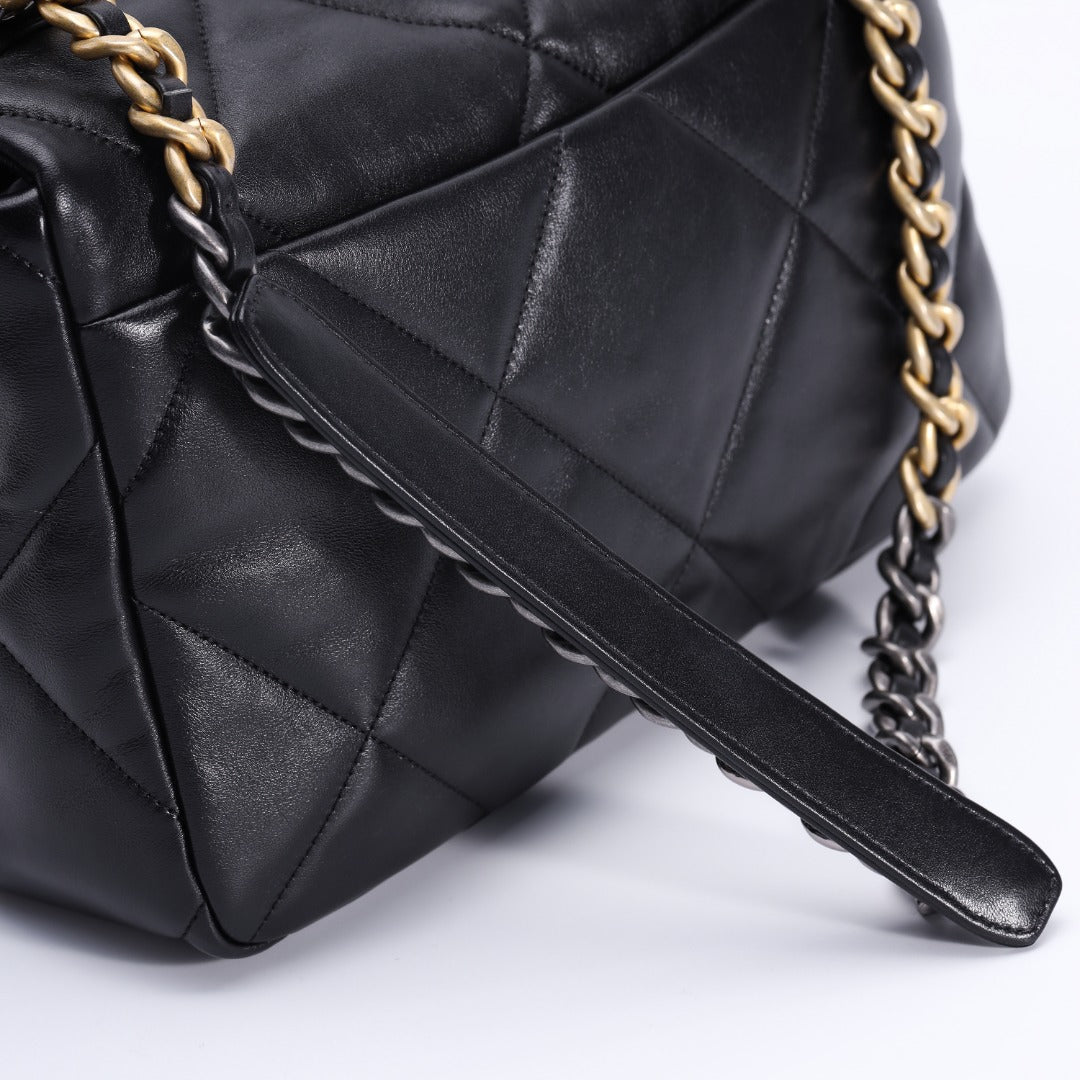 CH 19 LARGE HANDBAG 30 Lambskin Black