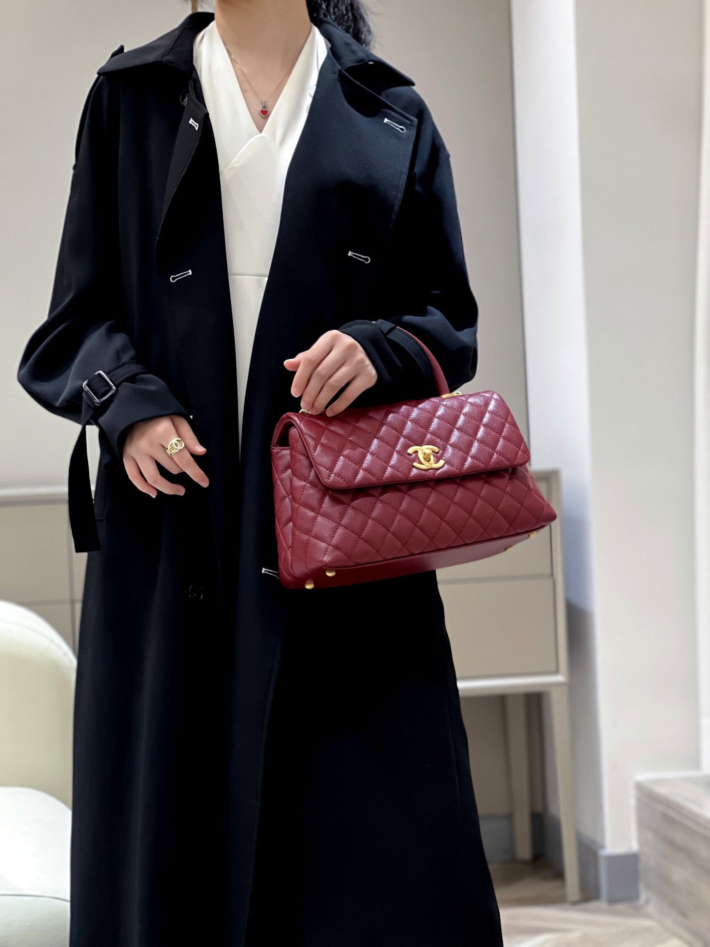 CH LARGE FLAP BAG WITH TOP HANDLE 29 Small Grained Calfskin Red Wine Color
