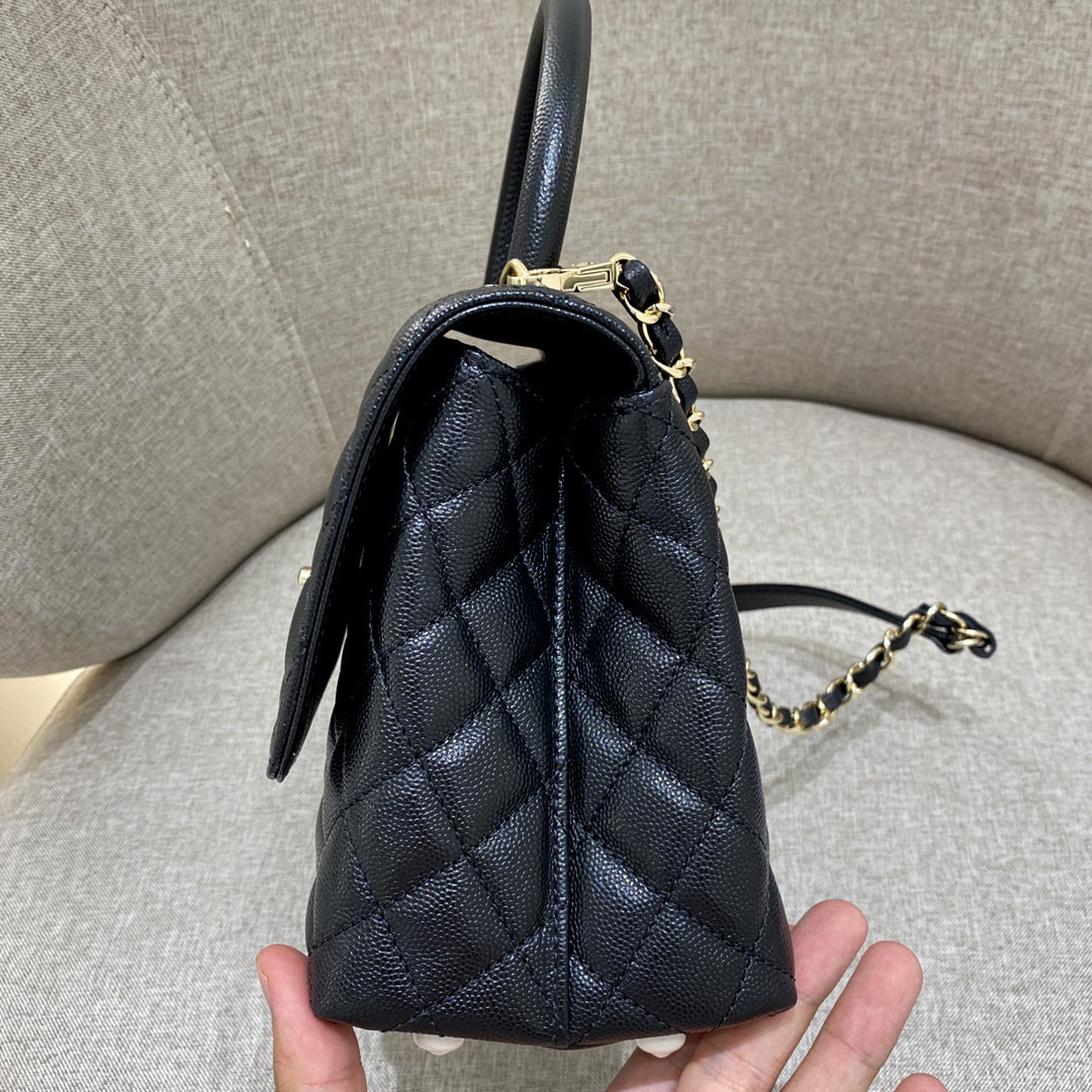 CH LARGE FLAP BAG WITH TOP HANDLE 29 Small Grained Calfskin Black