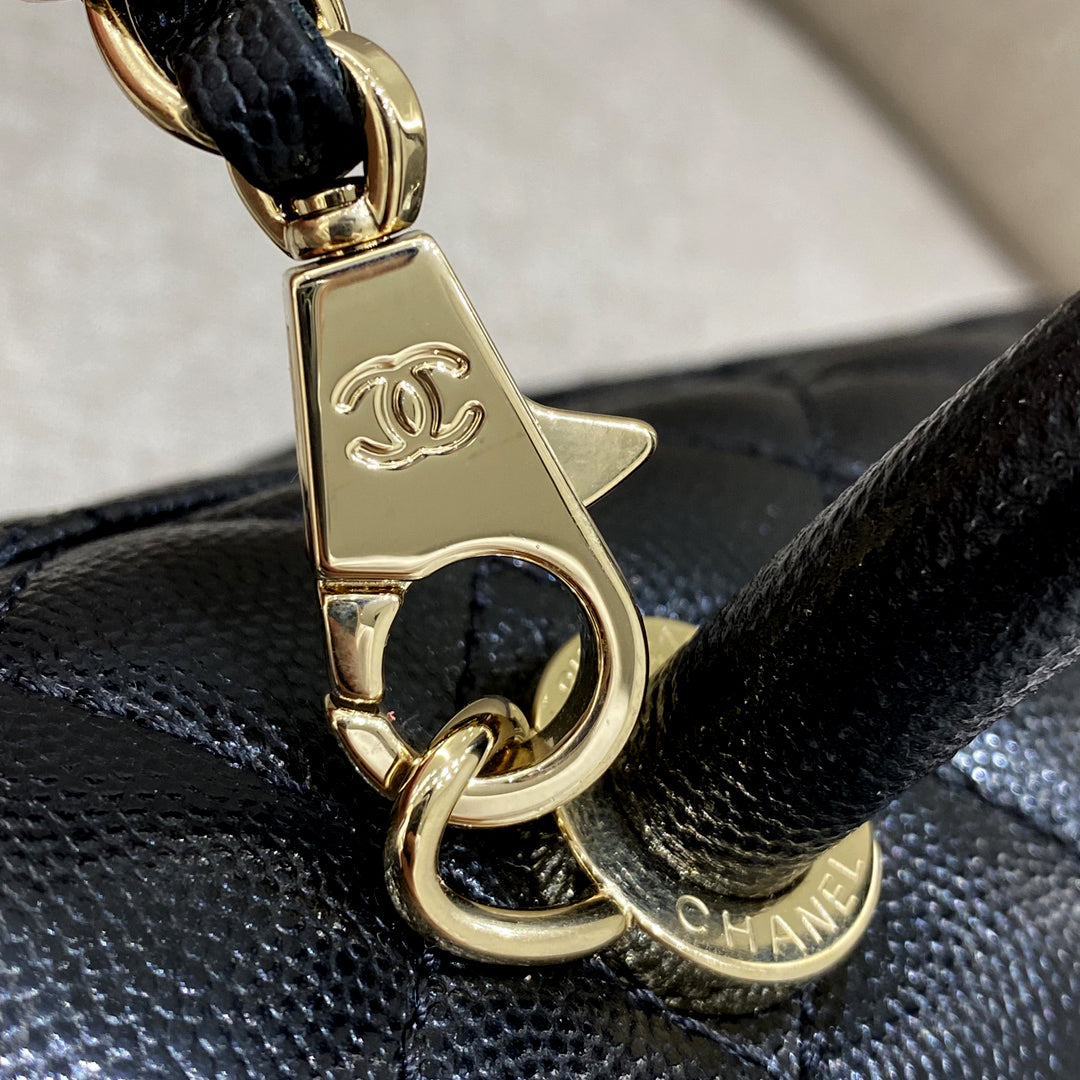 CH LARGE FLAP BAG WITH TOP HANDLE 29 Small Grained Calfskin Black