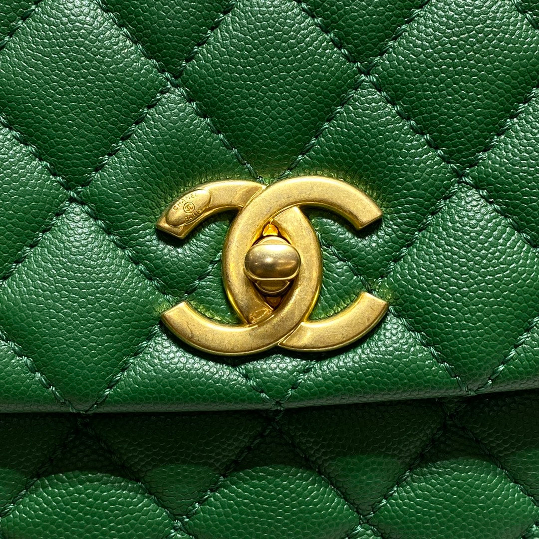 CH LARGE FLAP BAG WITH TOP HANDLE 29 Small Grained Calfskin Lizard Handle Green