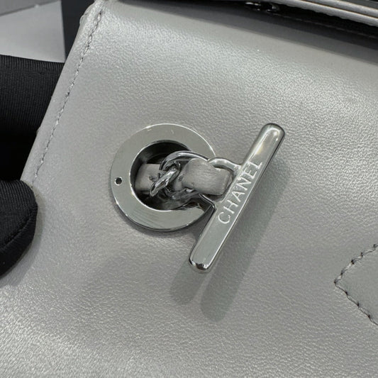 CH FLAP BAG WITH TOP HANDLE Trendy cc Lambskin Dove Gray