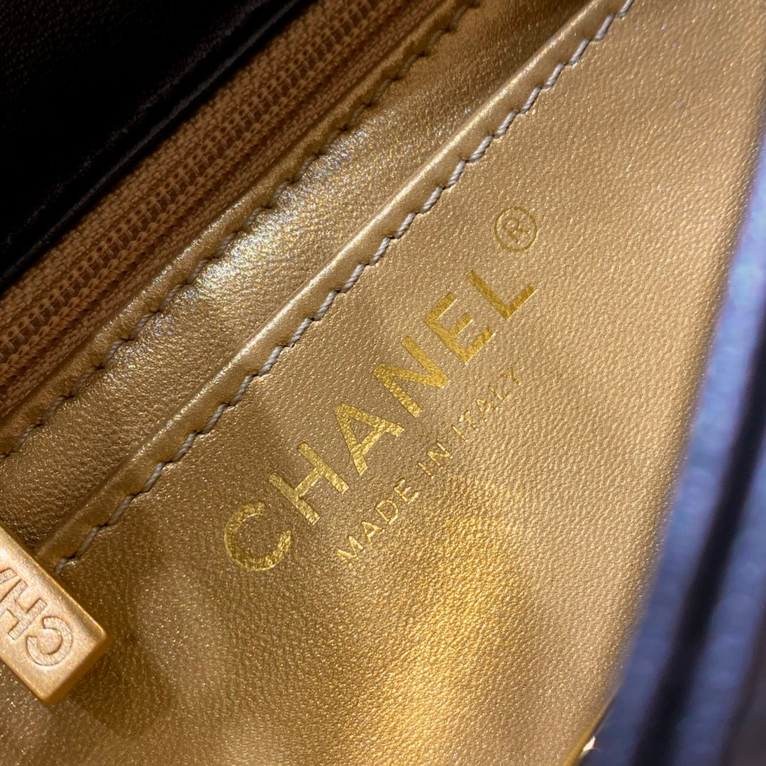 CH CF20 Golden Globe CLASSIC HANDBAG Lambskin Black