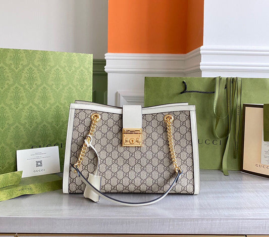 GC Padlock medium shoulder bag tote Beige/ebony GG Supreme canvas, with brown leather detail