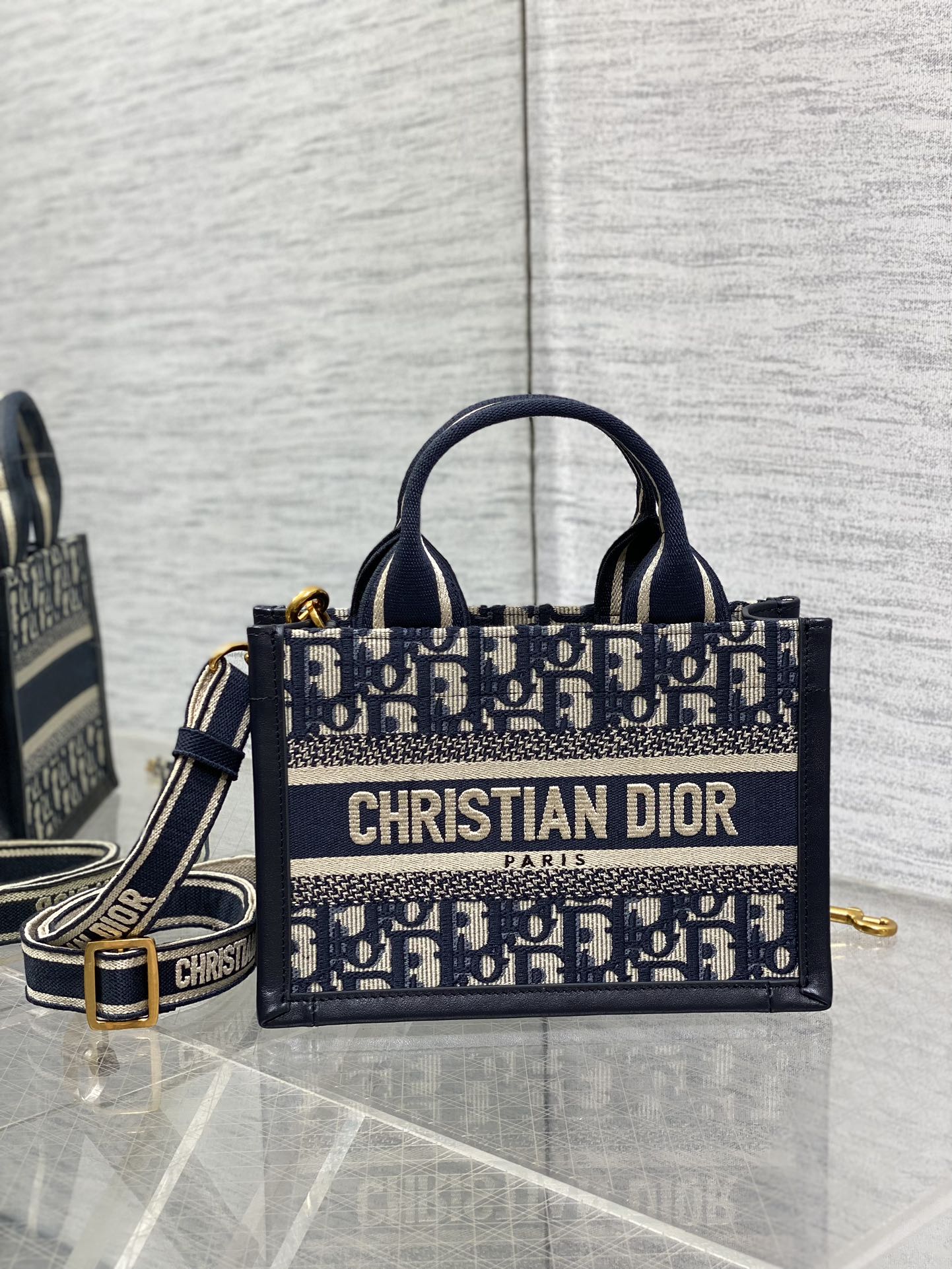 DO Book Tote Bag Blue Di0r Oblique Embroidery and Calfskin