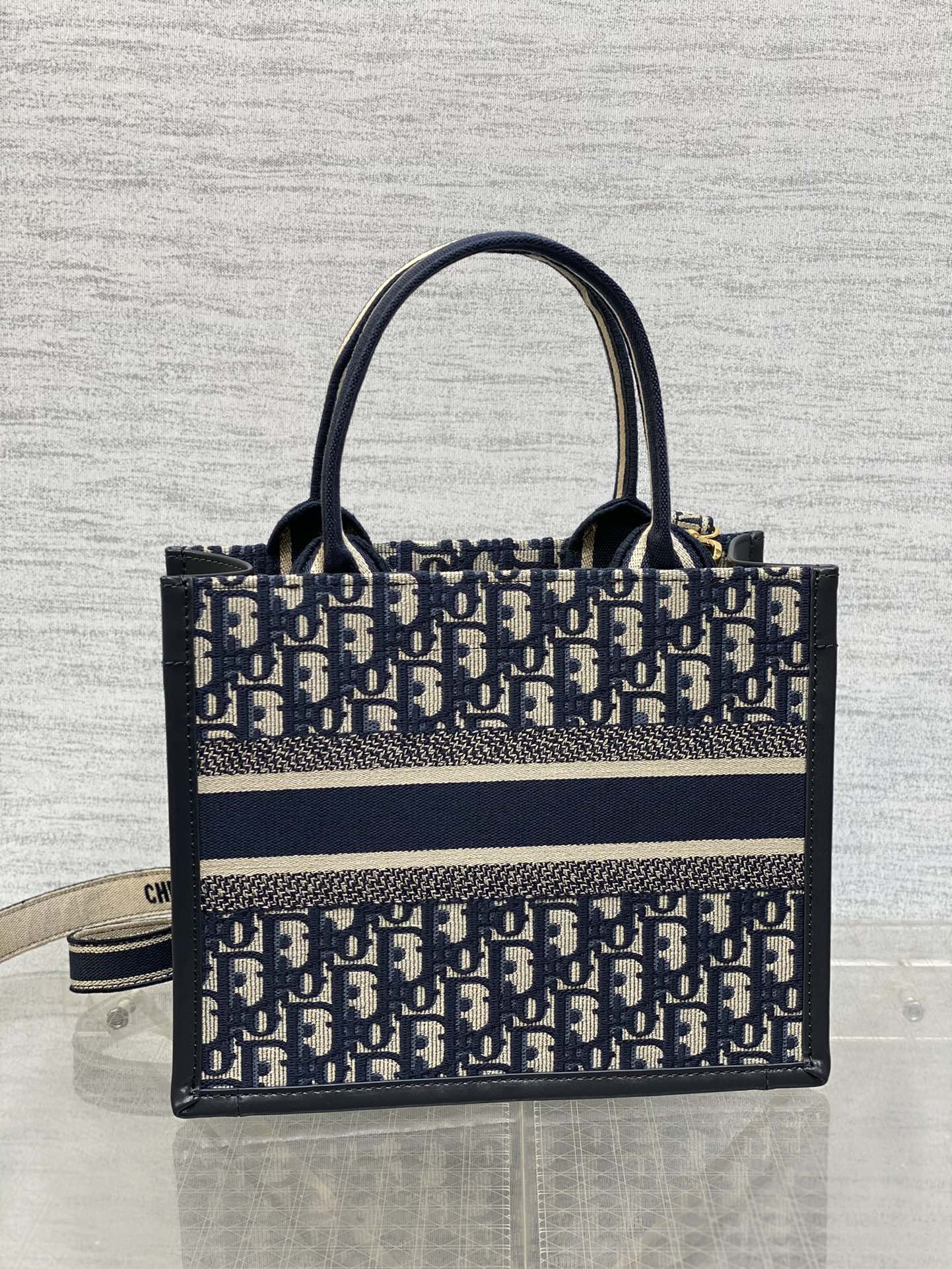 DO Book Tote Bag Blue Di0r Oblique Embroidery and Calfskin