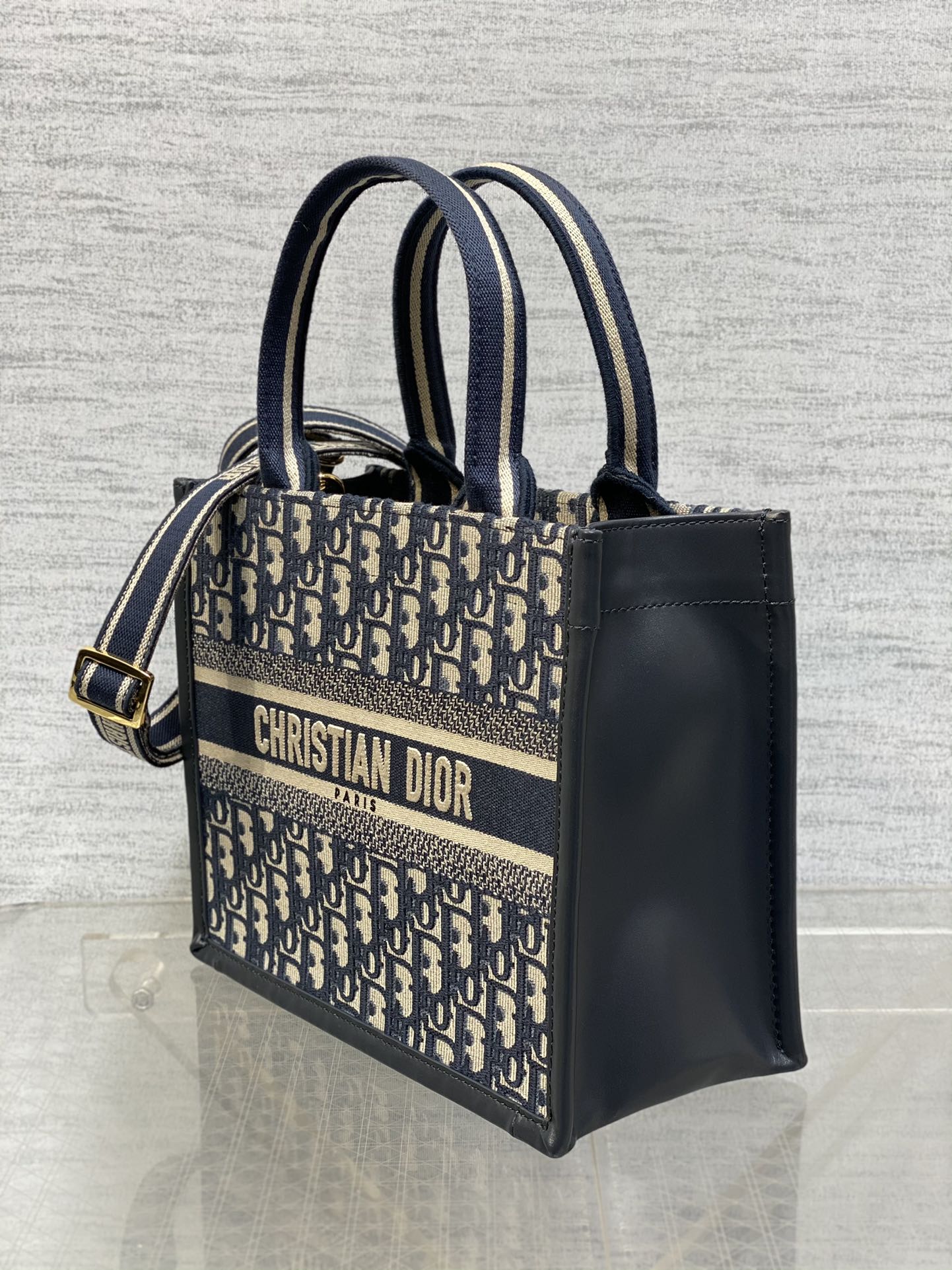 DO Book Tote Bag Blue Di0r Oblique Embroidery and Calfskin