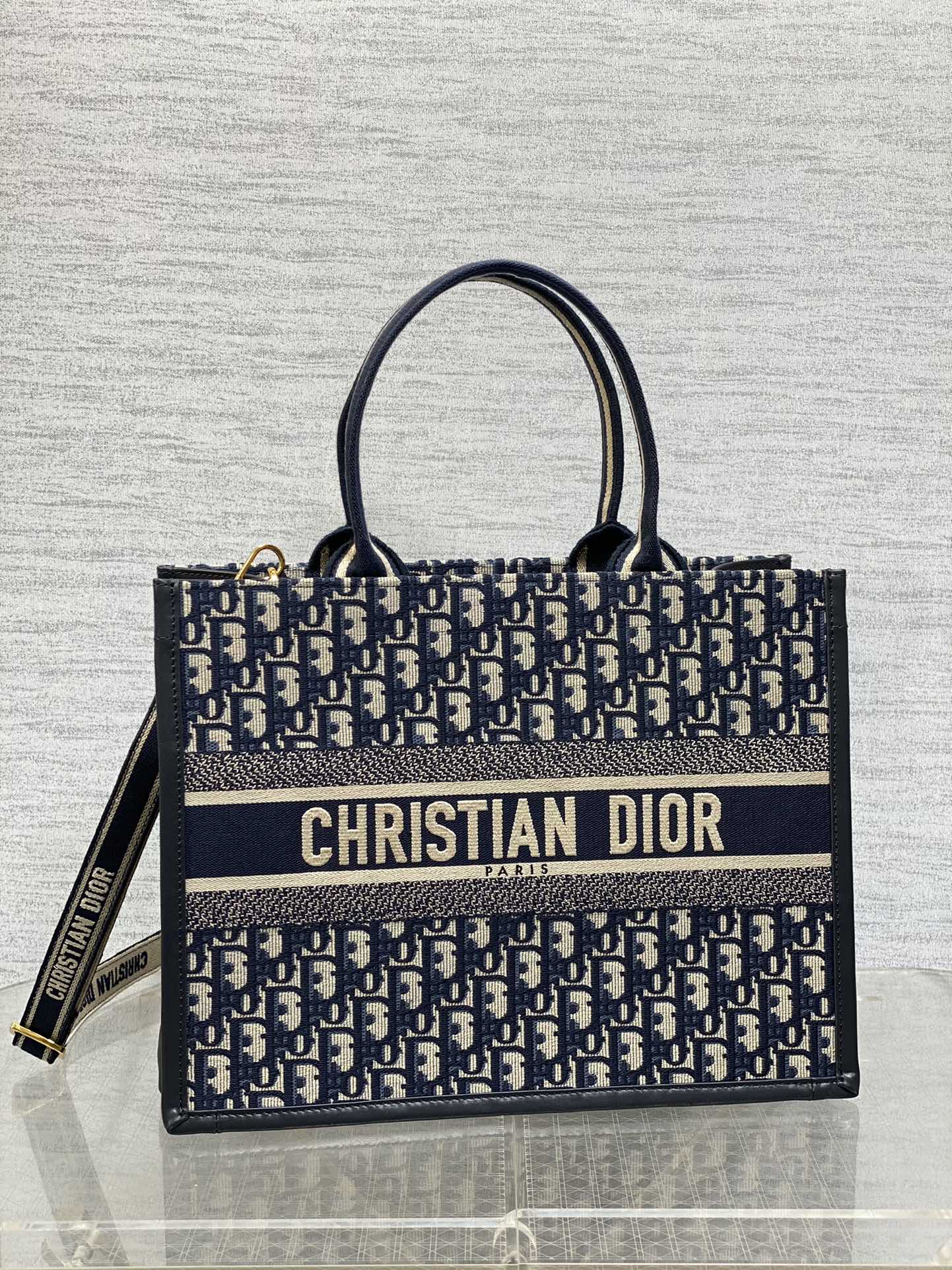 DO Book Tote Bag Blue Di0r Oblique Embroidery and Calfskin