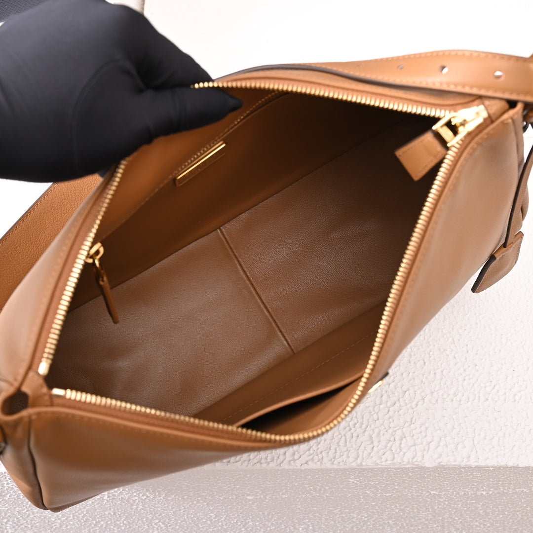 PD Aimée large leather shoulder bag