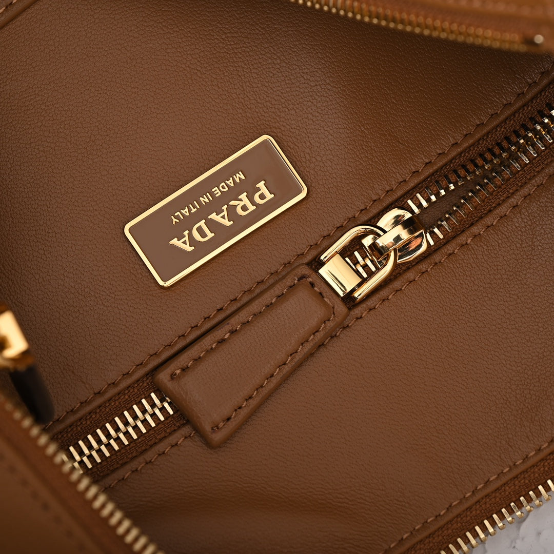PD Aimée large leather shoulder bag