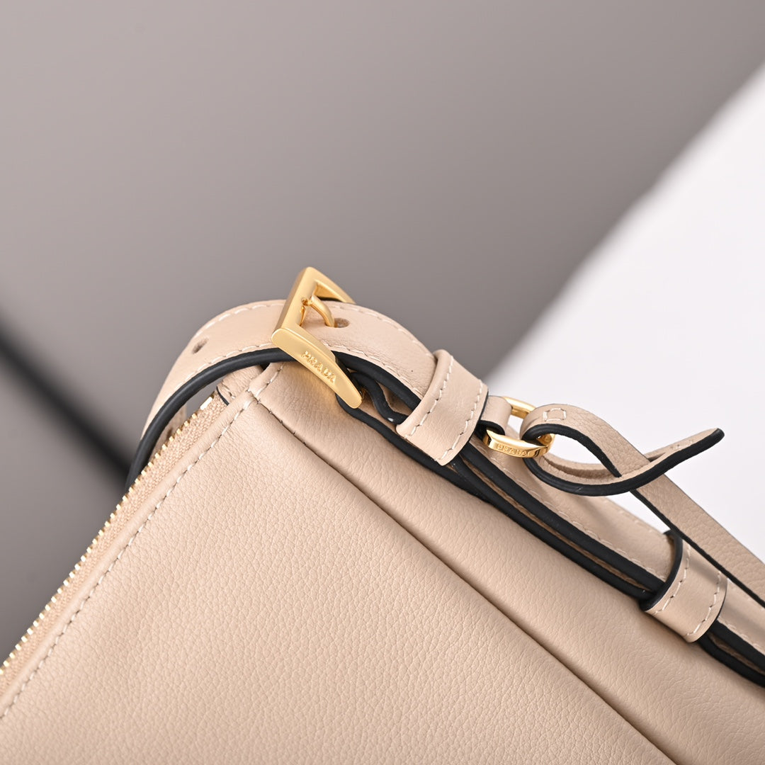 PD Aimée large leather shoulder bag