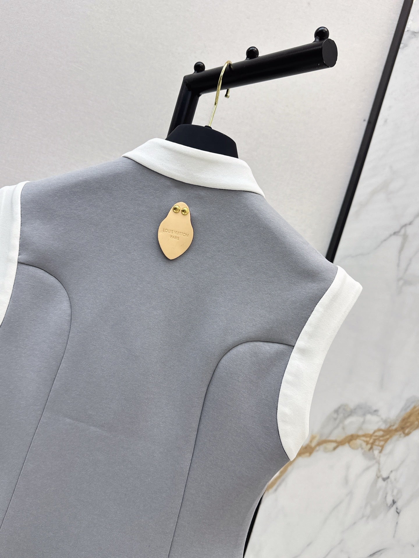 L 25ss vest