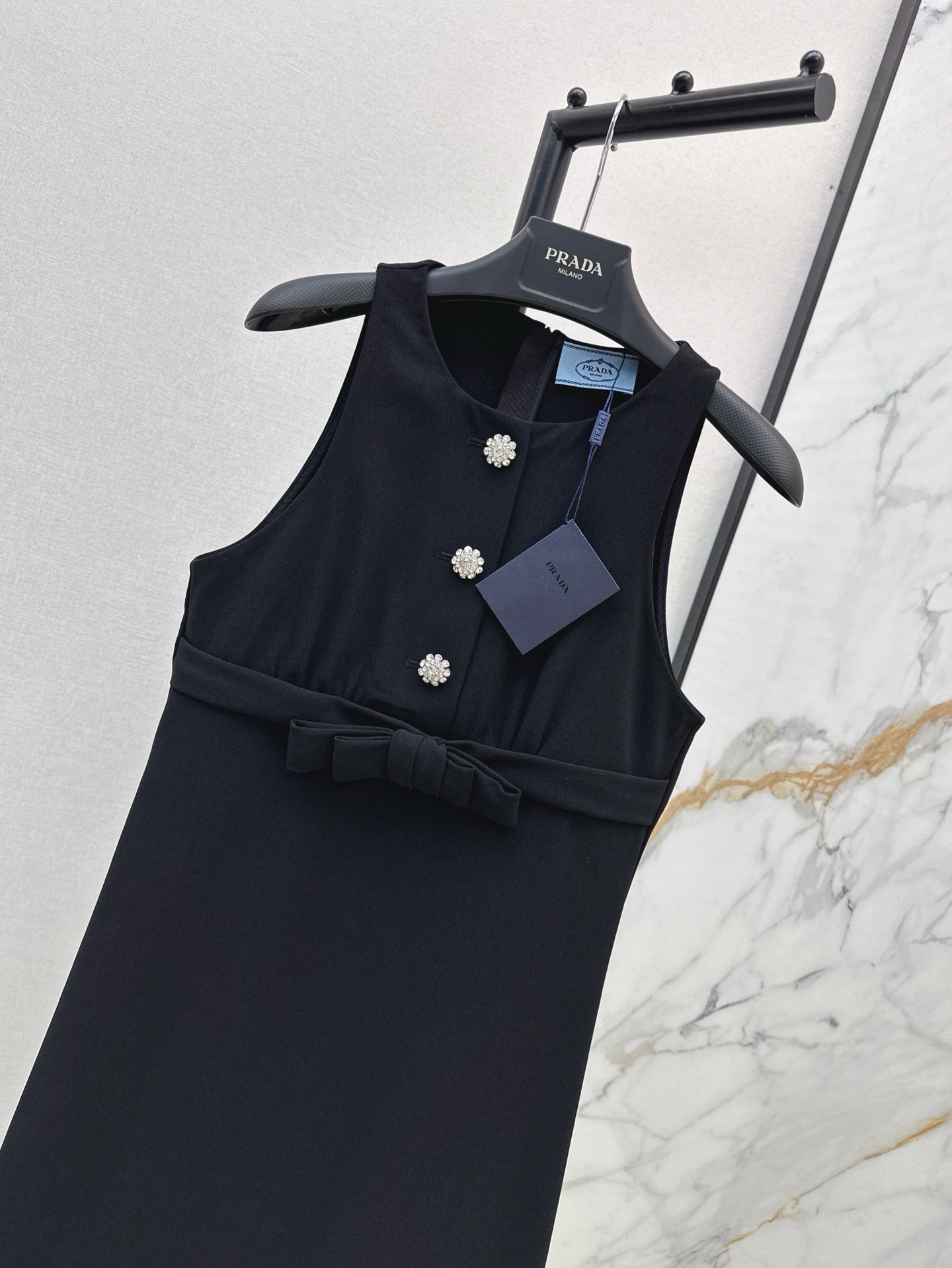 P 25ss sleeveless dress