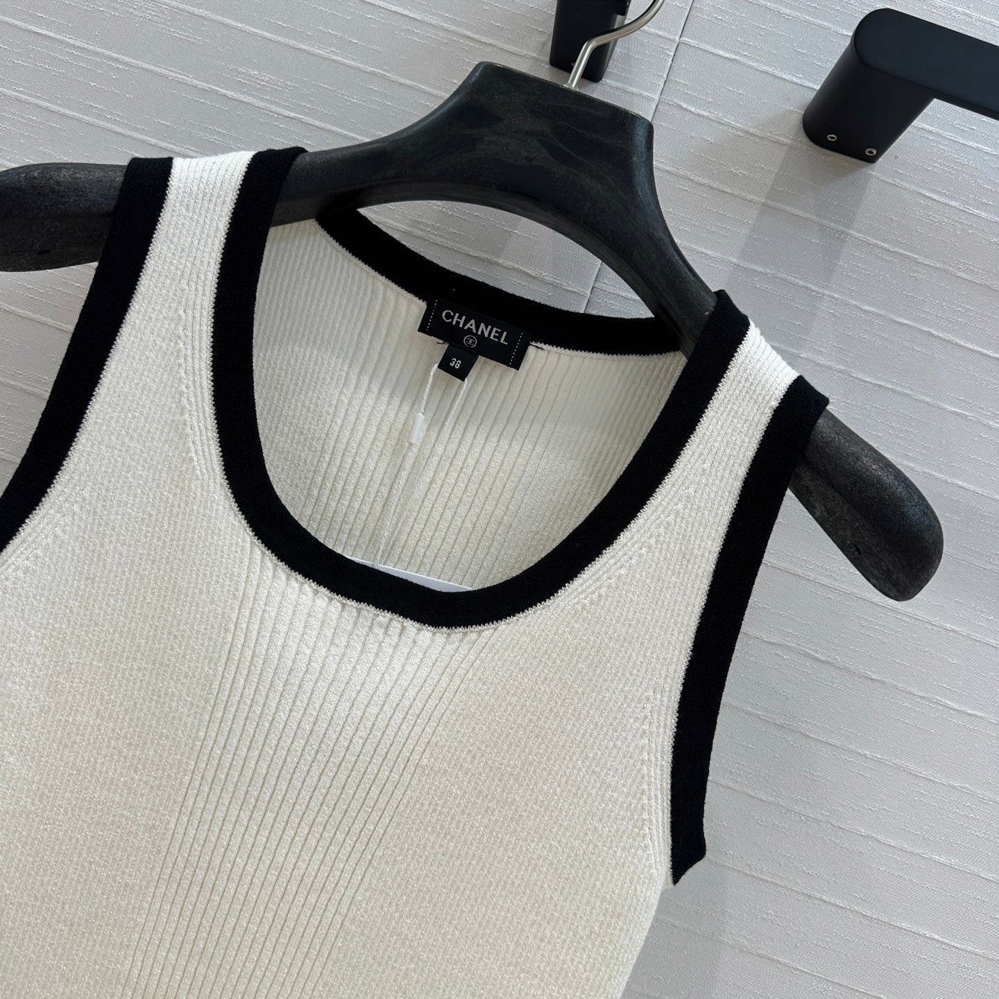 ch 25ss knitted vest