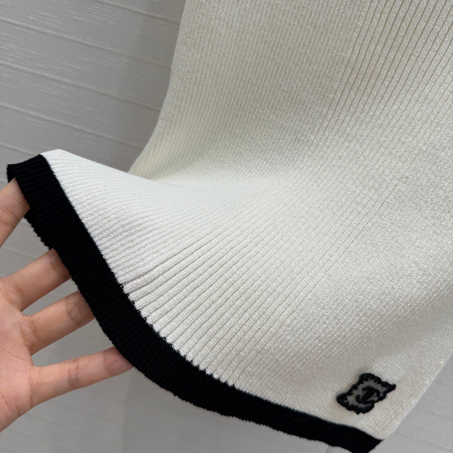 ch 25ss knitted vest