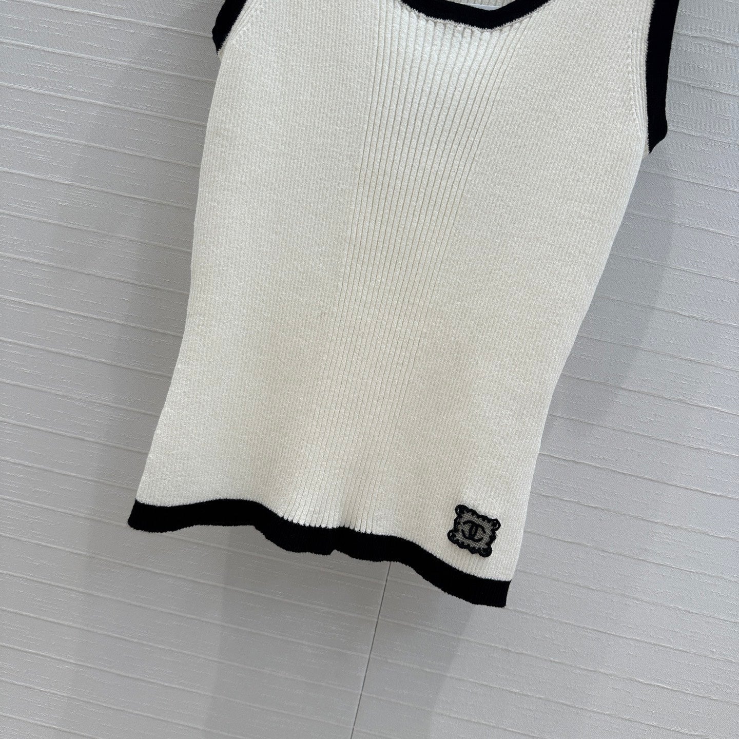 ch 25ss knitted vest