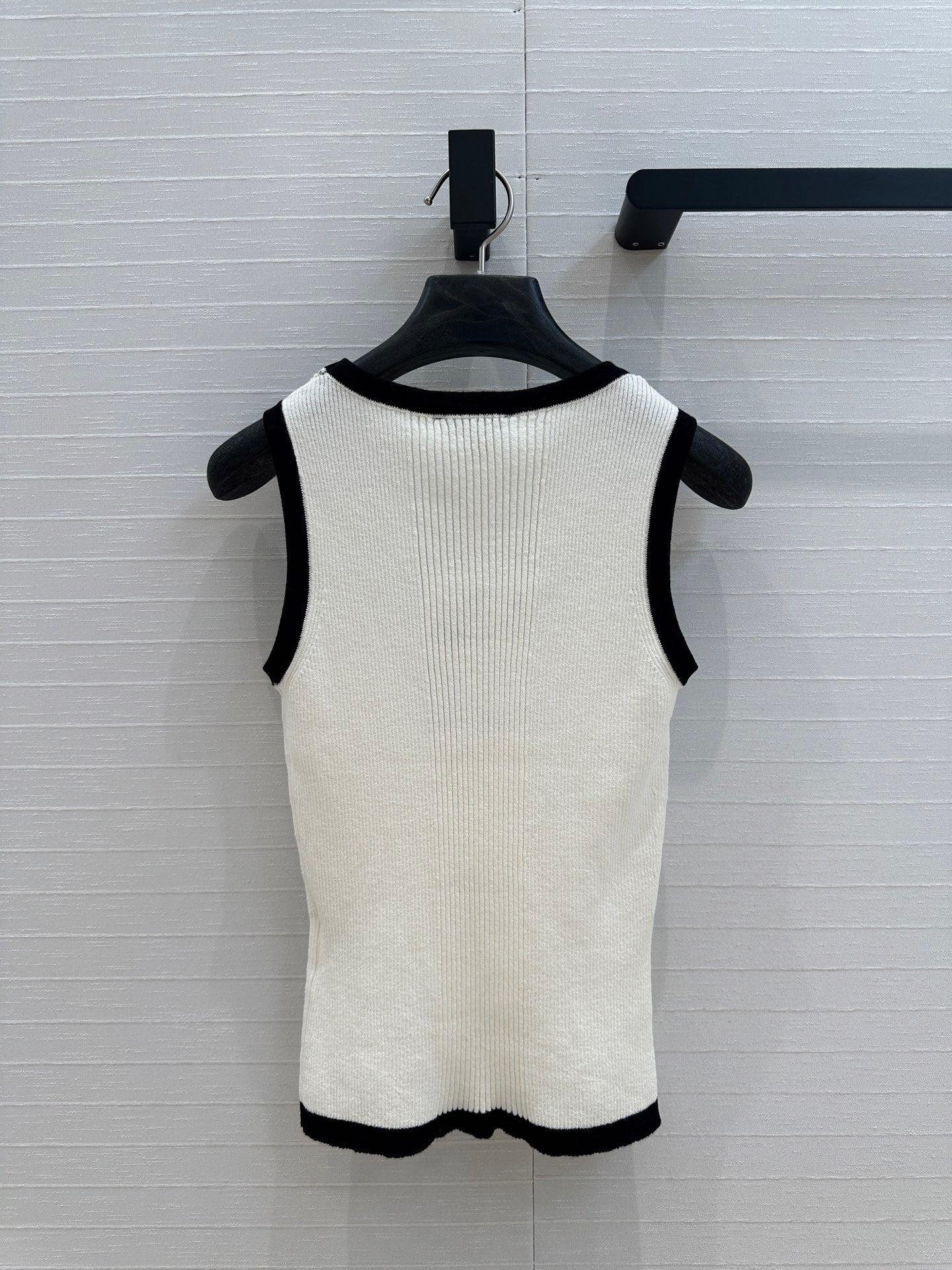 ch 25ss knitted vest