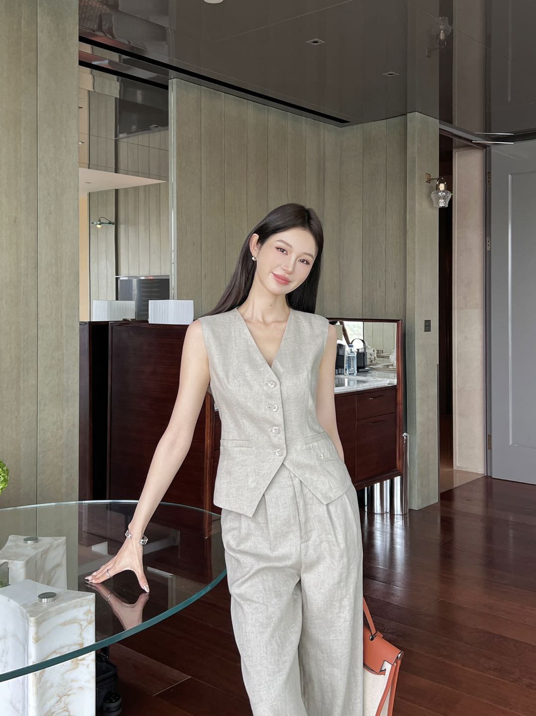 Lo 25ss linen vest