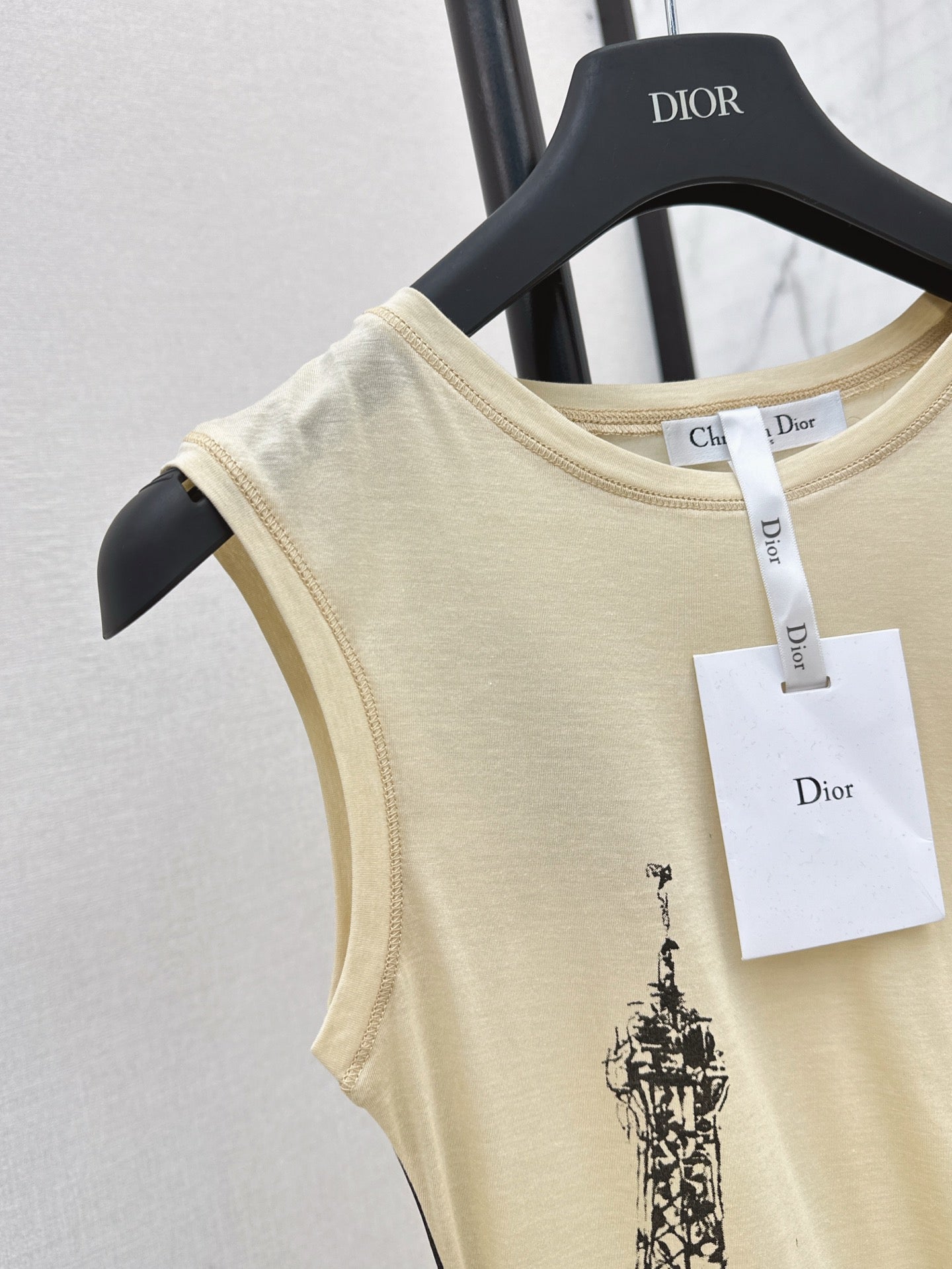 D 25ss printed sleeveless