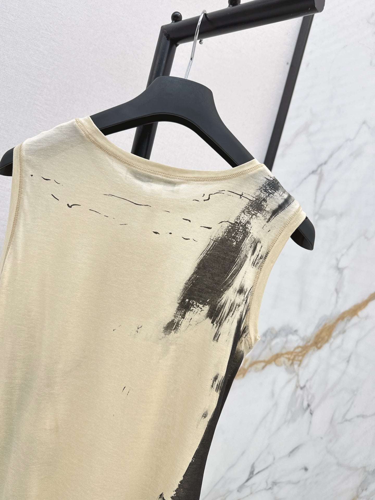 D 25ss printed sleeveless