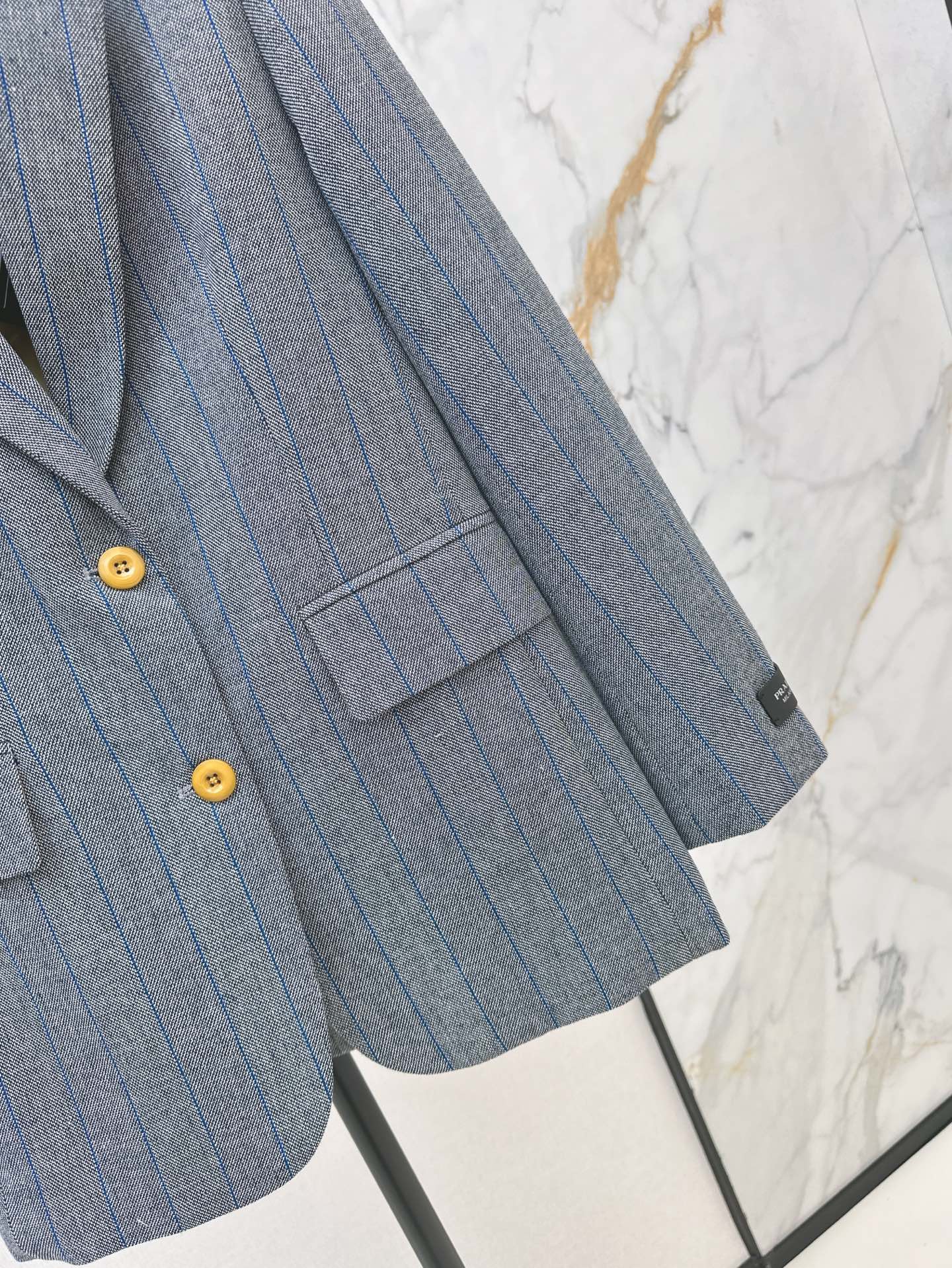 P 25ss wool blazer